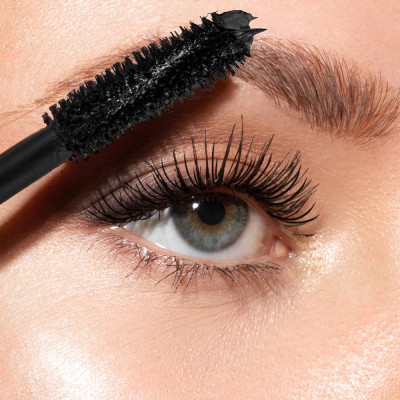 TWISTED IN LOVE MASCARA